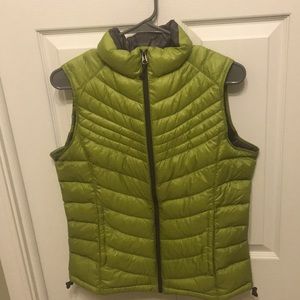 Packable premium down vest